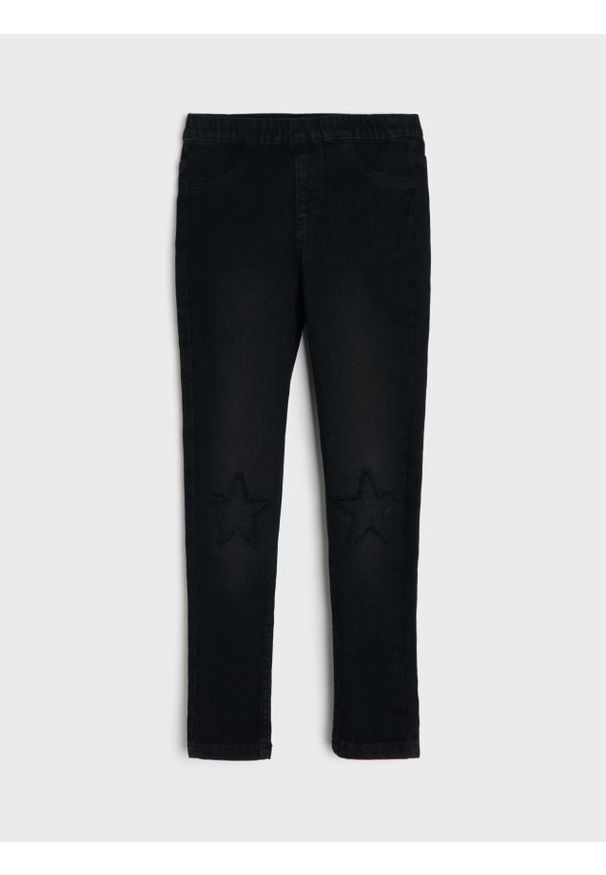 Sinsay - Jeansowe jegginsy skinny slim z domieszką wiskozy - czarny. Kolor: czarny