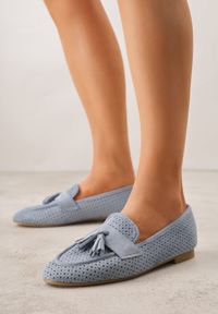 Born2be - Niebieskie Mokasyny z Imitacji Zamszu z Ozdobną Perforacją i Frędzlami Yenone. Okazja: na co dzień, na spotkanie biznesowe, do pracy. Kolor: niebieski. Materiał: zamsz. Styl: casual, biznesowy, klasyczny #1