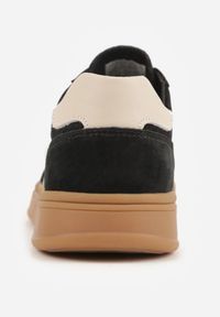 Renee - Czarne Sneakersy ze Skóry Naturalnej z Geometrycznym Wzorem Zetisius. Okazja: na co dzień. Kolor: czarny. Materiał: skóra. Wzór: geometria #7