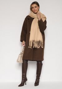 Born2be - Beżowy Szalik z Frędzlami Owedarria. Okazja: na co dzień. Kolor: beżowy. Materiał: dresówka, jeans. Styl: casual, elegancki #3