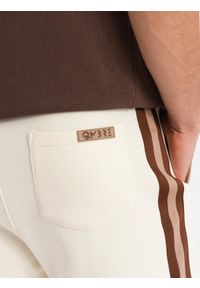 Ombre Clothing - Dresowe męskie szorty z lampasami i ściągaczem w pasie – kremowe V3 - Rozmiar: XL. Okazja: na co dzień. Kolor: kremowy. Materiał: dresówka. Wzór: aplikacja. Styl: retro, casual #8