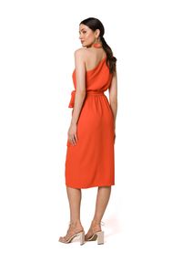 Makover - Koktajlowa sukienka asymetryczna na jedno ramię koralowa. Okazja: na wesele, na imprezę, na ślub cywilny. Kolor: pomarańczowy. Sezon: lato. Typ sukienki: asymetryczne. Styl: wizytowy #2