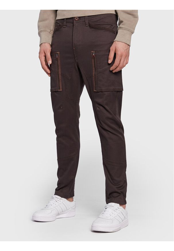 G-Star RAW - G-Star Raw Spodnie materiałowe Zip Pocket 3D D21975-C105-0028 Brązowy Skinny Fit. Kolor: brązowy. Materiał: bawełna
