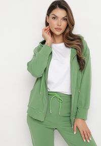 Born2be - Zielony 2-częściowy Komplet Dresowy z Bluzą i Spodniami Seraphica. Kolor: zielony. Materiał: dresówka #5