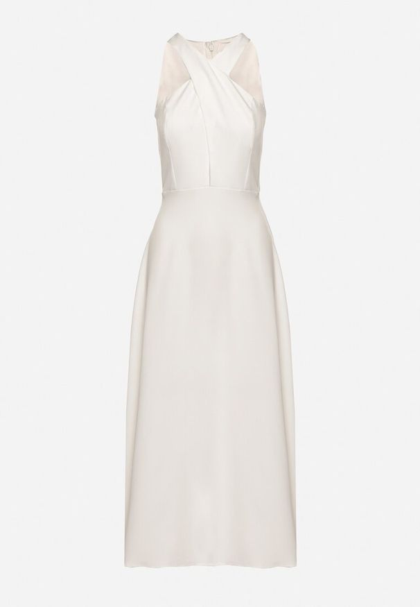 Born2be - Biała Rozkloszowana Sukienka z Wiskozą i Dekoltem Typu Halter Dolienna. Typ kołnierza: dekolt halter. Kolor: biały. Materiał: wiskoza. Typ sukienki: rozkloszowane. Styl: elegancki