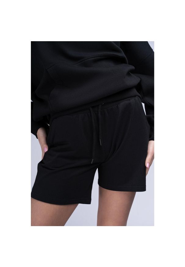 Szorty damskie Lonsdale Battlesden. Kolor: czarny, wielokolorowy, biały. Materiał: bawełna, materiał. Długość: krótkie. Wzór: gładki, nadruk