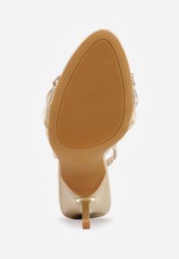 Renee - Złote Sandały na Szpilce VICES z Metaliczną Ozdobą i Marszczeniem Orinlisa. Kolor: złoty. Wzór: aplikacja. Sezon: lato. Obcas: na szpilce #9