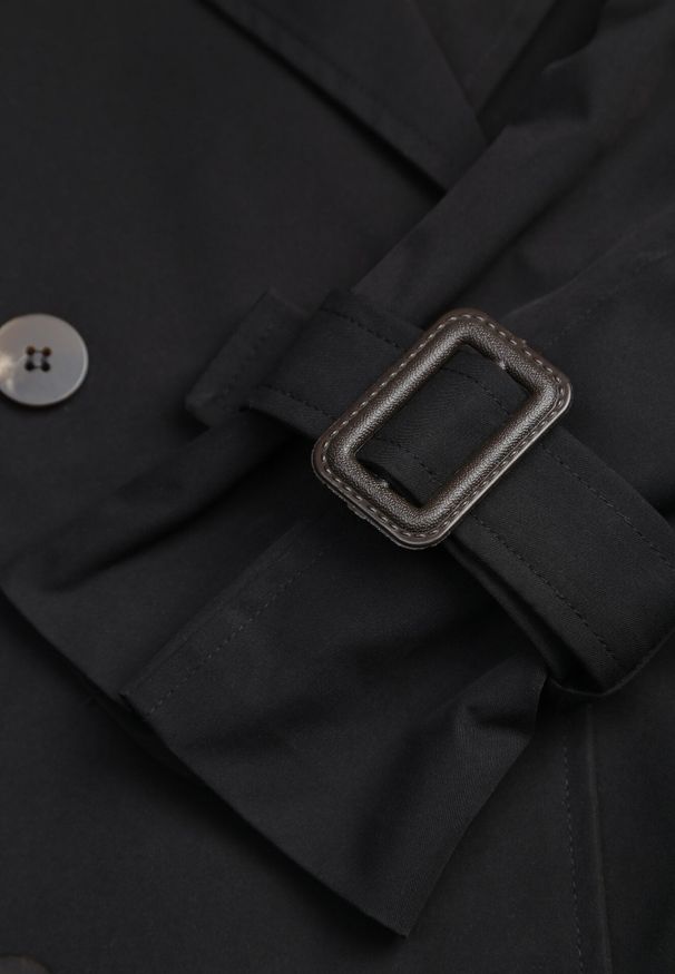 Born2be - Czarny Płaszcz w Stylu Trencza Ozdobiony Paskiem z Klamrą Ninellira. Kolor: czarny. Materiał: jeans. Długość rękawa: długi rękaw. Długość: długie. Wzór: aplikacja. Styl: elegancki, klasyczny