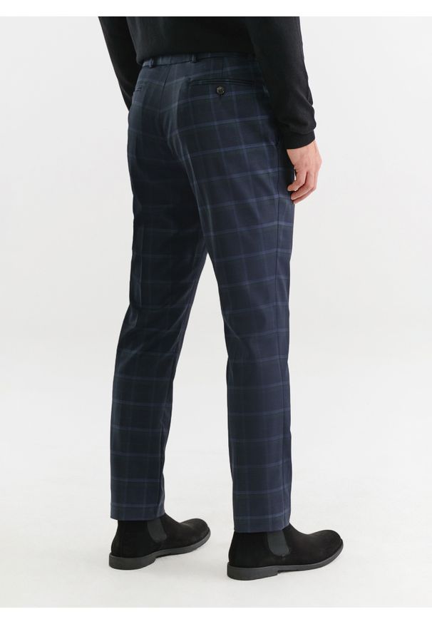 Pako Lorente - PAKO LORENTE – Granatowe spodnie garniturowe. Kolor: niebieski. Materiał: wełna