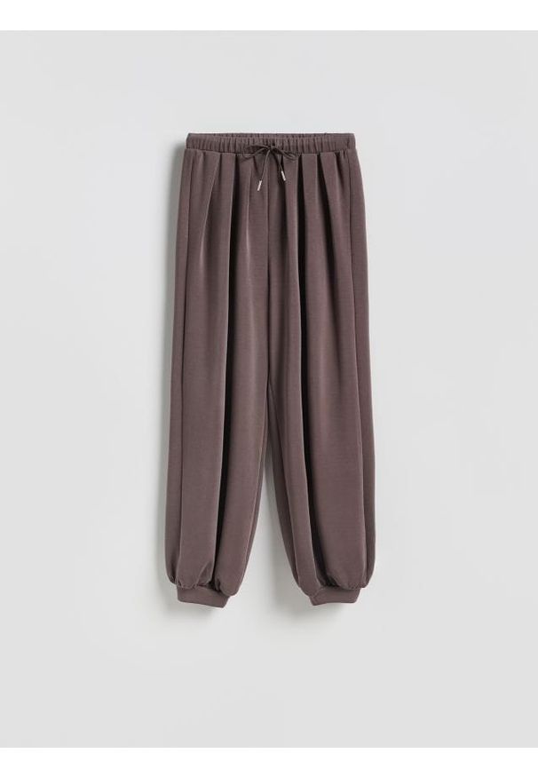 Reserved - Spodnie balloon - brązowy. Kolor: brązowy. Materiał: dzianina, wiskoza