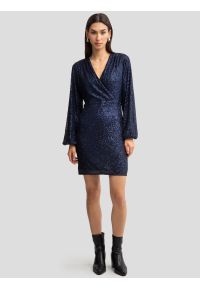 Big-Star - Sukienka damska mini cekinowa granatowa Loreta 403. Okazja: na imprezę. Kolor: niebieski. Wzór: aplikacja. Typ sukienki: kopertowe, dopasowane. Styl: wizytowy, elegancki. Długość: mini #8