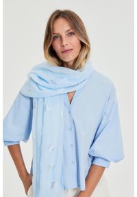 MOODO - Szal z metalicznym nadrukiem błękitny. Kolor: niebieski. Materiał: poliester. Wzór: nadruk #1