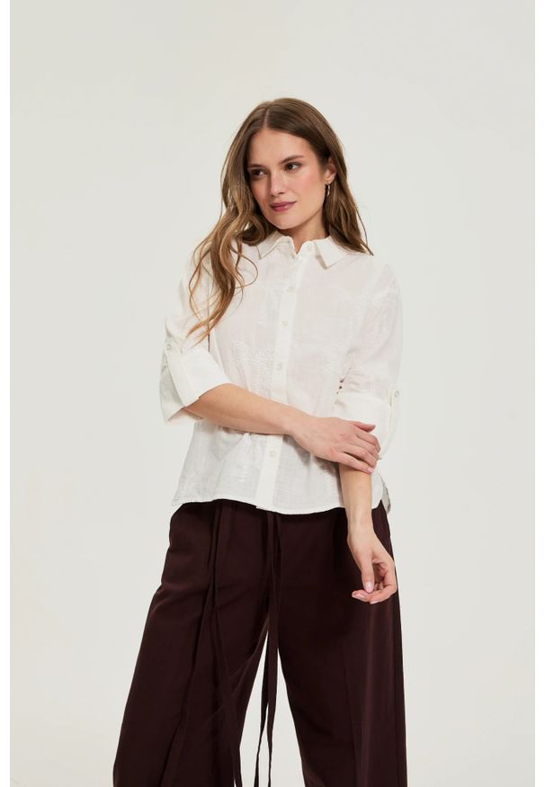 MOODO - Bawełniana koszula z rękawami 3/4 biała. Kolor: biały. Materiał: bawełna