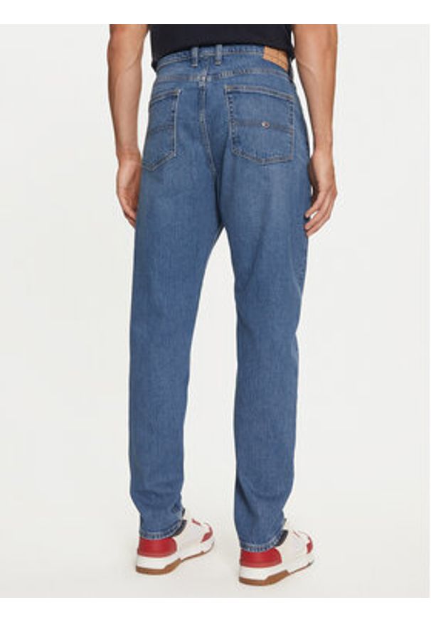 Tommy Jeans Jeansy Isaac DM0DM20179 Niebieski Relaxed Fit. Kolor: niebieski