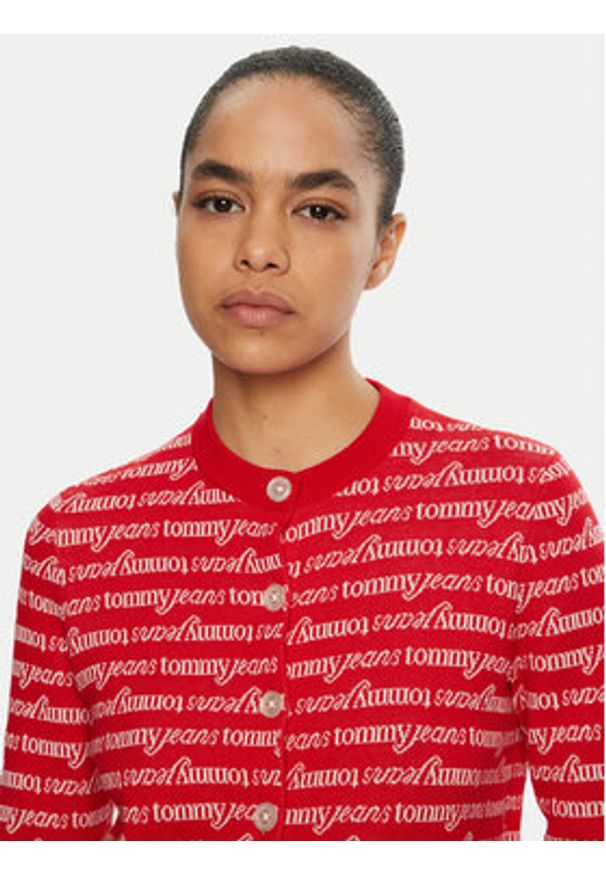 Tommy Jeans Kardigan DW0DW19340 Czerwony Slim Fit. Kolor: czerwony. Materiał: bawełna