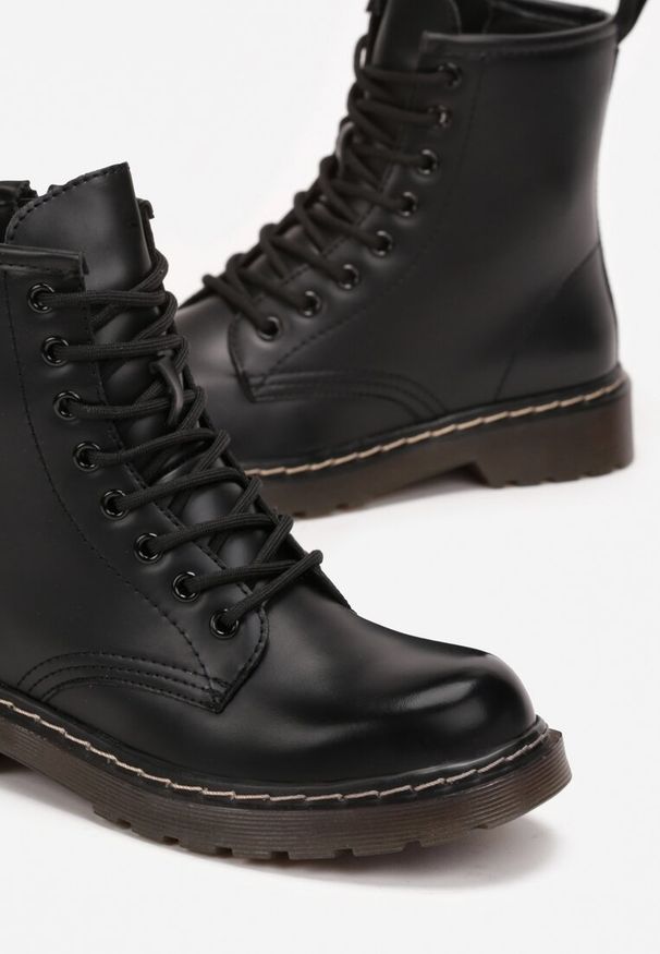 Born2be - Czarne Botki Workery z Sznurowaniem Eroania. Kolor: czarny