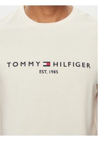 TOMMY HILFIGER - Tommy Hilfiger T-Shirt Logo MW0MW11797 Beżowy Regular Fit. Kolor: beżowy. Materiał: bawełna #5