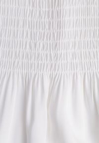 Renee - Biała Sukienka z Bawełny Ozdobiona Wiązaniem Tollasea. Okazja: na spacer, na co dzień. Kolor: biały. Materiał: bawełna. Wzór: aplikacja. Sezon: lato. Typ sukienki: proste. Styl: casual, elegancki #2