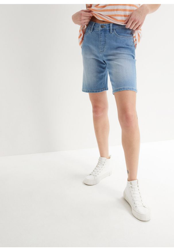 bonprix - Wygodne szorty dżinsowe ze stretchem, Straight, mid waist. Kolor: niebieski. Sezon: lato