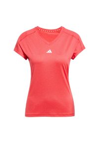 Adidas - Koszulka AEROREADY Train Essentials Minimal Branding V-Neck. Typ kołnierza: dekolt w serek. Kolor: czerwony, wielokolorowy, biały. Materiał: materiał