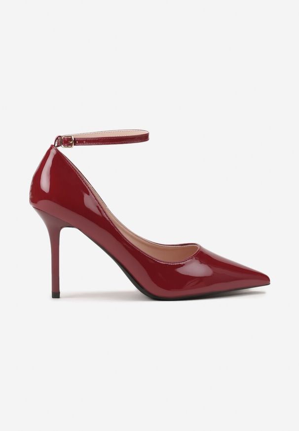 Renee - Bordowe Szpilki Vices Lakierowane z Paskiem z Klamerką i Skórzaną Wkładką Oville. Okazja: na wesele, na ślub cywilny, na spotkanie biznesowe. Nosek buta: szpiczasty. Zapięcie: pasek. Kolor: czerwony. Materiał: lakier, skóra. Obcas: na szpilce. Styl: wizytowy, biznesowy, klasyczny, elegancki