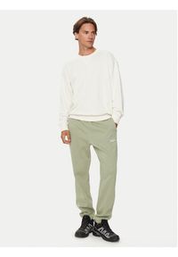 columbia - Columbia Spodnie dresowe Meridian Creek™ 2105861 Zielony Regular Fit. Kolor: zielony. Materiał: syntetyk #5