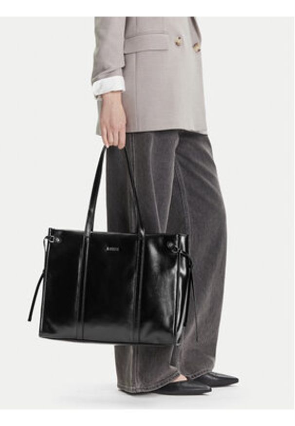MEXX Torebka C-MEXX-L-004-08 Czarny. Kolor: czarny