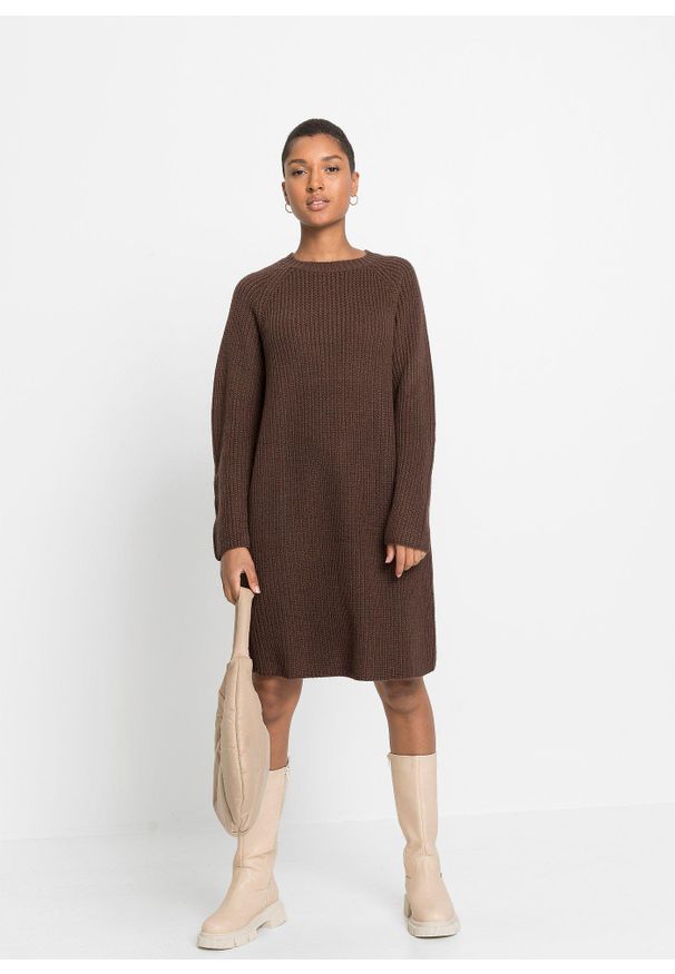 bonprix - Sukienka dzianinowa. Kolor: brązowy. Materiał: dzianina. Długość: midi