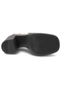 Brązowe Półbuty Nessi Gustowne Buty Na Obcasie. Okazja: na co dzień. Kolor: brązowy. Materiał: skóra. Obcas: na obcasie. Styl: elegancki. Wysokość obcasa: średni #4