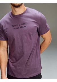 Sinsay - Bawełniana koszulka z nadrukiem - fioletowy. Kolor: fioletowy. Materiał: bawełna. Wzór: nadruk