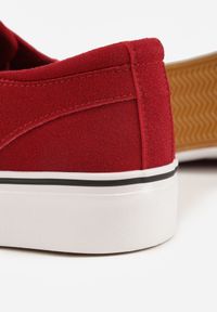 Born2be - Czerwone Klasyczne Tenisówki z Ozdobnym Paskiem przy Podeszwie Ranora. Zapięcie: pasek. Kolor: czerwony. Materiał: jeans, dresówka. Szerokość cholewki: normalna. Wzór: gładki. Styl: klasyczny #9