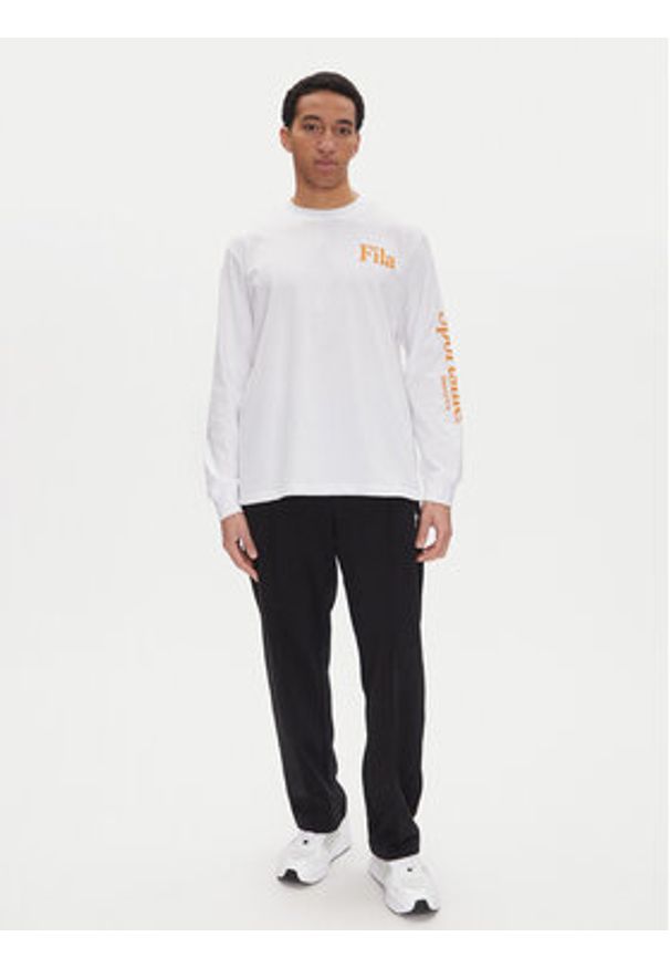 Fila Longsleeve Laon FAM0904 Biały Oversize. Kolor: biały. Materiał: bawełna. Długość rękawa: długi rękaw