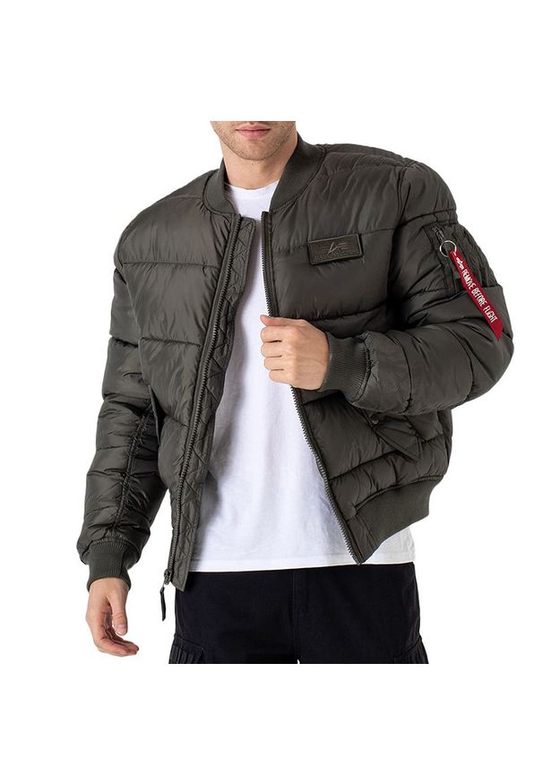 Kurtka Alpha Industries MA-1 Puffer Bomber 138116142 - zielona. Kolor: zielony. Materiał: poliester, syntetyk, materiał, nylon, puch. Wzór: aplikacja. Styl: klasyczny