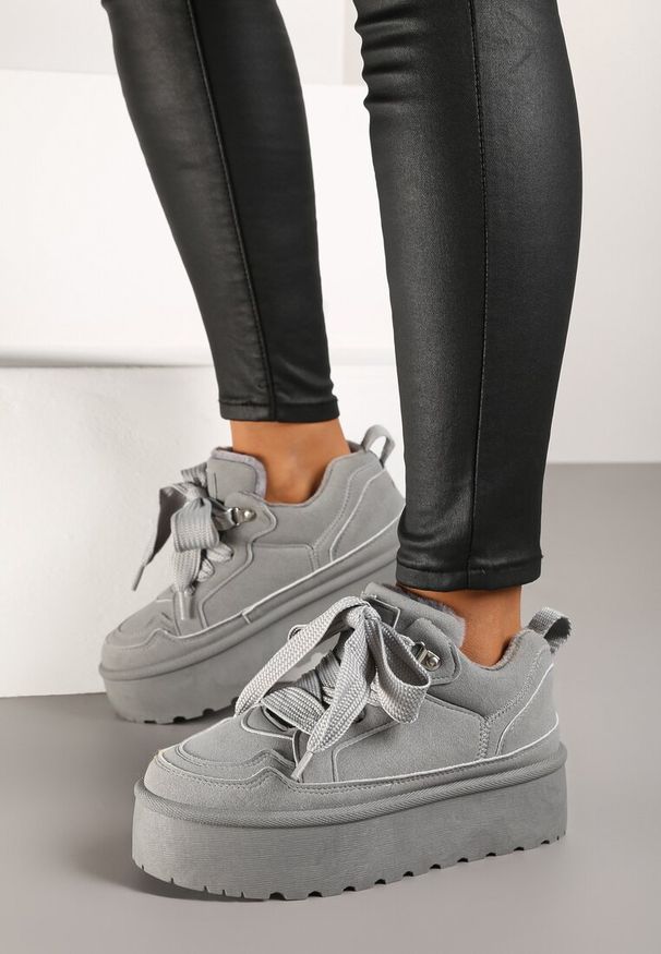 Born2be - Szare Sneakersy Vices w Stylu Śniegowców na Platformie z Ozdobnym Futerkiem Nalirea. Okazja: na co dzień. Zapięcie: sznurówki. Kolor: szary. Materiał: futro. Sezon: zima. Obcas: na platformie