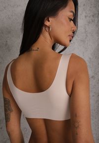 Renee - Beżowy Sportowy Biustonosz z Usztywnieniem Ozdobiony Siateczkową Wstawką Edalissa. Kolor: beżowy. Rodzaj stanika: wyciągane miseczki. Wzór: aplikacja #2