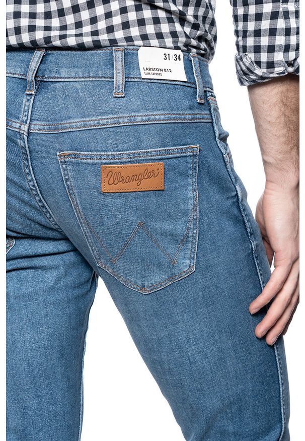Wrangler - WRANGLER SPODNIE MĘSKIE LARSTON DE-LITE BLUE W18SQ148R 112127589