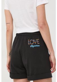 Love Moschino szorty bawełniane damskie kolor czarny z aplikacją high waist. Okazja: na co dzień. Stan: podwyższony. Kolor: czarny. Materiał: bawełna. Wzór: aplikacja. Styl: casual