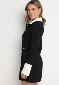Born2be - Czarna Sukienka z Usztywnioną Linią Ramion z Guzikami Sewiana. Kolor: czarny. Materiał: skóra #7