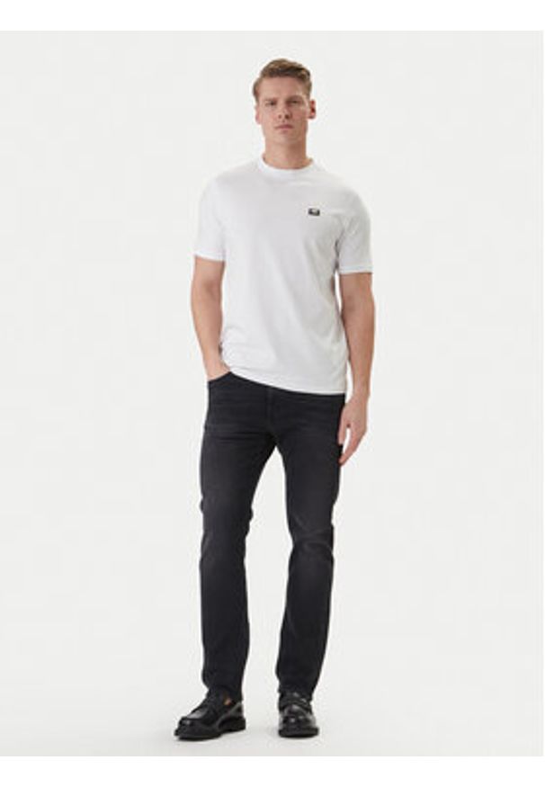 Karl Lagerfeld - KARL LAGERFELD T-Shirt 755052 562235 Biały Regular Fit. Typ kołnierza: dekolt w karo. Kolor: biały. Materiał: bawełna