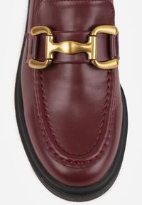 Born2be - Bordowe Płaskie Mokasyny z Ozdobną Klamrą Labina. Zapięcie: klamry. Kolor: czerwony. Materiał: jeans. Sezon: wiosna, jesień. Styl: elegancki #9