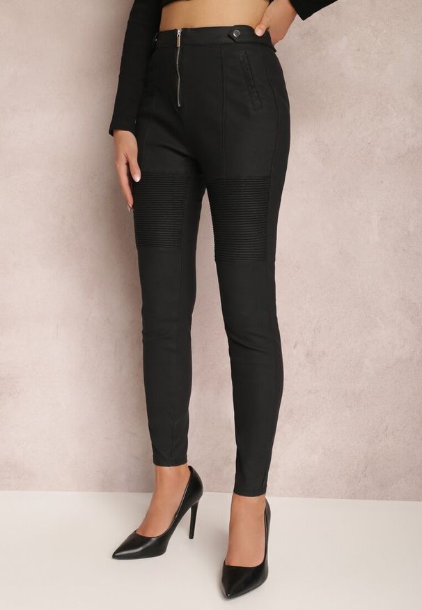 Renee - Czarne Spodnie Skinny Lynena. Kolor: czarny. Długość: długie. Wzór: paski, aplikacja