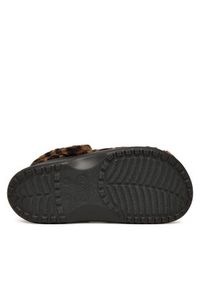 Crocs Kapcie Classic Unfurgettable Animal Clog 212002 Brązowy. Kolor: brązowy. Materiał: materiał #6