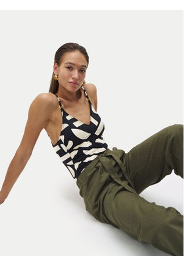 Triumph Spodnie materiałowe Summer 10222571 Zielony Relaxed Fit. Kolor: zielony. Materiał: bawełna
