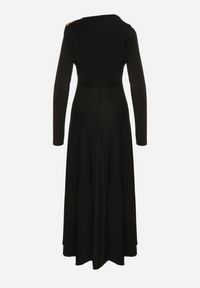 Born2be - Czarna Koktajlowa Sukienka Ozdobiona Metaliczną Aplikacją i Marszczeniem z Boku Retima. Kolor: czarny. Wzór: aplikacja. Styl: wizytowy #6