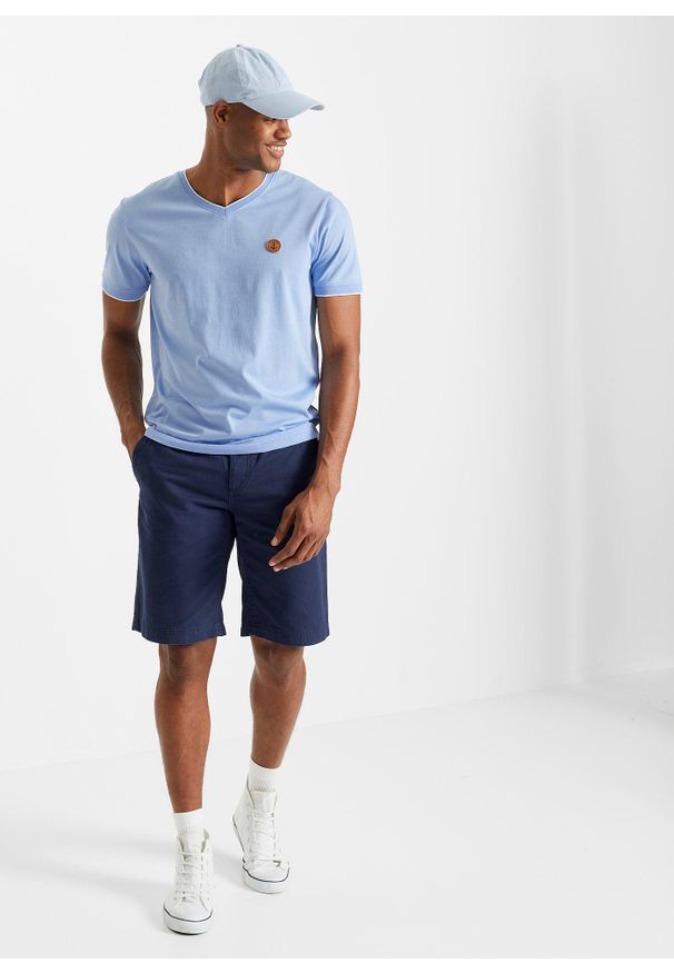 bonprix - T-shirt z dekoltem w serek, w optyce dwuwarstwowego. Typ kołnierza: dekolt w serek. Kolor: niebieski. Wzór: aplikacja