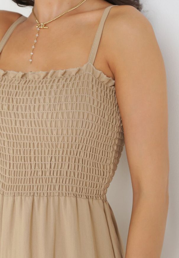 Born2be - Ciemnobeżowy Wiskozowy Kombinezon z Długimi Nogawkami na Ramiączkach Macilles. Kolor: beżowy. Materiał: wiskoza. Długość rękawa: na ramiączkach. Długość: długie