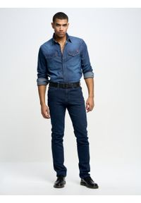 Big-Star - Koszula męska jeansowa Chuck 578. Kolor: niebieski. Materiał: jeans. Długość rękawa: długi rękaw. Długość: długie. Styl: klasyczny #1