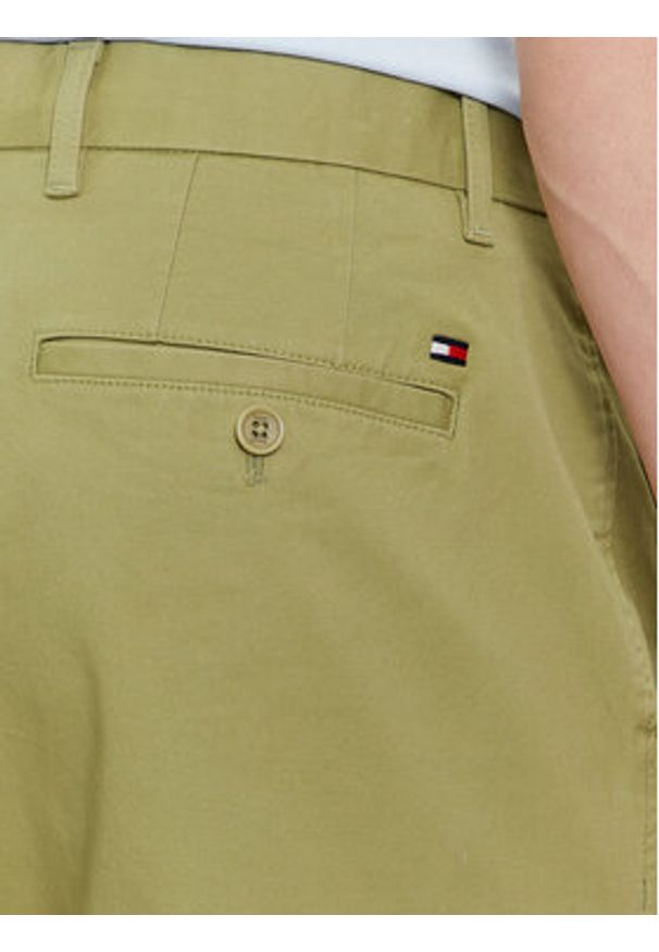 TOMMY HILFIGER - Tommy Hilfiger Szorty materiałowe Brooklyn MW0MW23563 Zielony Regular Fit. Kolor: zielony. Materiał: bawełna