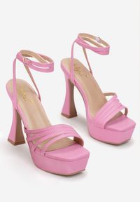 Renee - Różowe Sandały na Wysokim Słupku i Platformie z Kwadratowym Noskiem Semine. Nosek buta: otwarty. Kolor: różowy. Obcas: na platformie #3