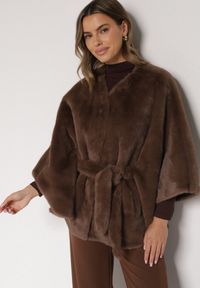 Born2be - Brązowe Ponczo z Futerkiem i Wiązanym Paskiem Monalena. Okazja: do pracy, na co dzień, na spotkanie biznesowe. Kolor: brązowy. Materiał: futro. Styl: casual, elegancki, biznesowy #4